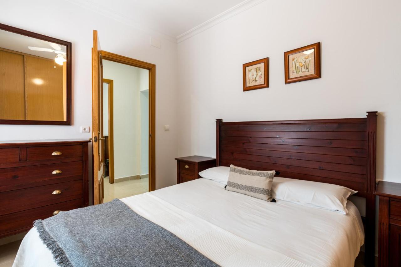 Holi-Rent Salado Apartment Seville Exterior photo