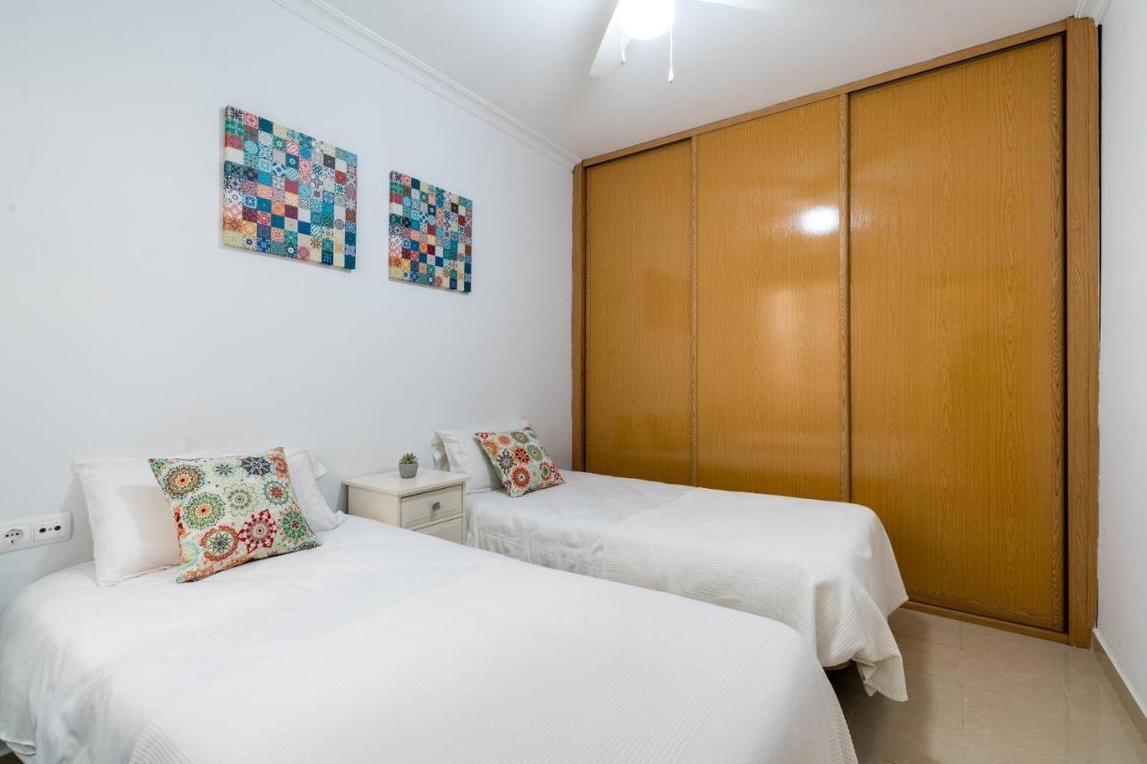 Holi-Rent Salado Apartment Seville Exterior photo